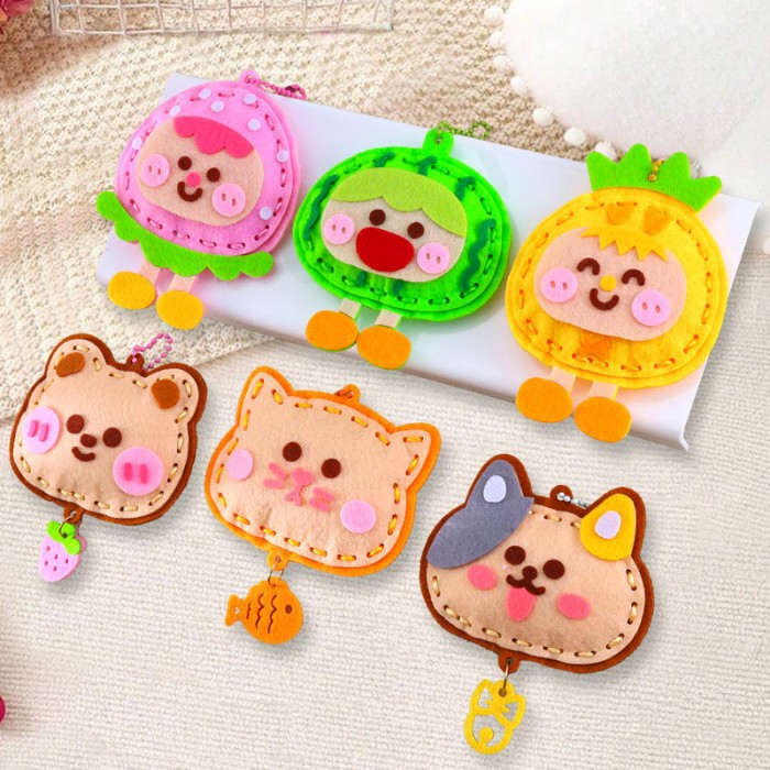 Children's Cartoon Animal Felt Craft Kit DIY Sewing Fun Material with Keychain Decorations for Kindergarten Gift Giving